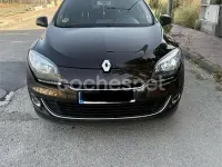 Usado Renault Mégane GrandTour Dynamique 130 CV (95 kW) 2012 Marrón Familiar