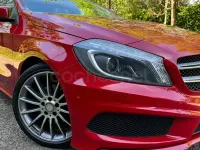 Usado Mercedes A200 AMG line 156 CV (114 kW) 2014 Rojo Berlina