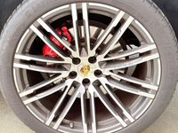 Usado Porsche Macan Turbo 400 CV (294 kW) 2016 Gris / plata SUV