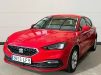 Usado Seat Leon Style 110 CV (80 kW) 2021 Rojo Berlina