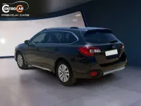 Usado Subaru Outback 175 CV (128 kW) 2016 Gris Familiar