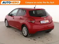 Usado Peugeot 208 Style 75 CV (55 kW) 2017 Rojo Utilitario