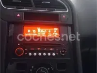 Usado Peugeot 5008 Active 150 CV (110 kW) 2011 Negro Monovolumen