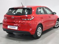 Usado Hyundai i30 120 CV (88 kW) 2019 Rojo Berlina