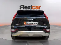 Usado Kia Niro 141 CV (103 kW) 2024 Negro SUV
