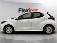 Usado Toyota Yaris Hybrid Active 116 CV (85 kW) 2021 Beige Berlina