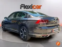 Usado VW Passat R-line 150 CV (110 kW) 2021 Negro Berlina