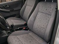 Usado Seat Ibiza Stella 75 CV (55 kW) 2000 Gris / plata Utilitario