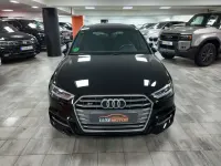 Usado Audi S3 Sportback 310 CV (228 kW) 2018 Negro Utilitario