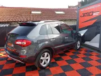 Usado Renault Koleos Bose Edition 150 CV (110 kW) 2010 Gris / plata SUV