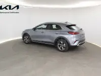Usado Kia XCeed 100 CV (73 kW) 2025 Gris / plata SUV