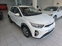 Usado Kia Stonic 84 CV (61 kW) 2023 Blanco SUV