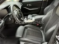 Usado BMW 318 150 CV (110 kW) 2022 Negro Familiar