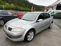 Usado Renault Mégane Dynamique 130 CV (95 kW) 2006 Gris / plata Berlina