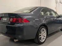 Usado Honda Accord Executive 190 CV (139 kW) 2005 Gris / plata Berlina