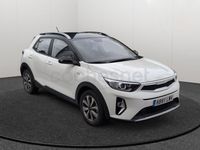 Usado Kia Stonic 84 CV (61 kW) 2022 Negro SUV