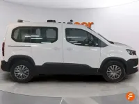 Usado Peugeot Rifter Allure 100 CV (73 kW) 2023 Blanco Monovolumen