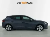 Usado Seat Leon FR 116 CV (85 kW) 2025 Gris / plata Berlina