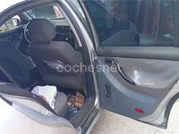 Usado Seat Leon 110 CV (80 kW) 2000 Gris / plata Utilitario