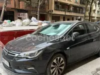 Usado Opel Astra Dynamic 150 CV (110 kW) 2017 Negro Berlina