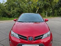 Usado Toyota Auris Hybrid Advance 136 CV (100 kW) 2014 Granate Berlina