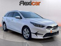 Usado Kia Ceed 120 CV (88 kW) 2022 Blanco Utilitario