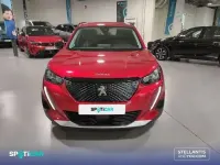 Usado Peugeot 2008 Allure 130 CV (95 kW) 2022 Rojo SUV