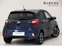 Usado Hyundai i10 64 CV (47 kW) 2025 Gris Utilitario