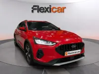Usado Ford Focus Active 155 CV (114 kW) 2024 Rojo Berlina