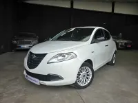 Usado Lancia Ypsilon Gold 69 CV (50 kW) 2014 Blanco Utilitario