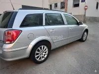 Usado Opel Astra Enjoy 105 CV (77 kW) 2006 Gris / plata Familiar