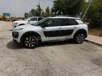 Usado Citroën C4 Shine 82 CV (60 kW) 2015 Blanco Berlina