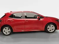 Usado Toyota Corolla Active 122 CV (89 kW) 2021 Rojo Berlina