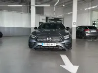 Usado Mercedes E220 194 CV (142 kW) 2023 Gris selenita Coupe