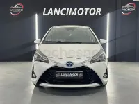 Usado Toyota Yaris Hybrid 100 CV (73 kW) 2020 Blanco Berlina
