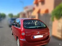 Usado Citroën Xsara Picasso Exclusive 110 CV (80 kW) 2009 Granate Monovolumen