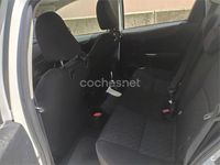 Usado Toyota Yaris Active 69 CV (50 kW) 2012 Blanco Utilitario