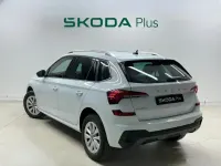 Usado Skoda Kamiq Selection 115 CV (84 kW) 2025 Blanco SUV