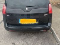 Usado Peugeot 5008 Allure 120 CV (88 kW) 2016 Negro Monovolumen