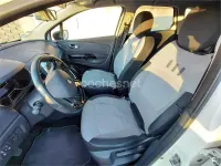 Usado Renault Captur Zen 90 CV (66 kW) 2015 Blanco SUV