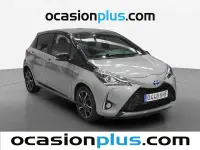 Usado Toyota Yaris 100 CV (73 kW) 2018 Gris Utilitario