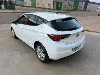 Usado Opel Astra Selective 110 CV (80 kW) 2016 Blanco Berlina