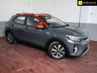 Usado Kia Stonic 100 CV (73 kW) 2021 Gris SUV