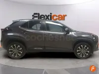 Usado Toyota Yaris Cross Active 116 CV (85 kW) 2022 Gris / plata SUV