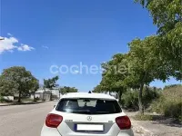 Usado Mercedes A180 Urban 109 CV (80 kW) 2013 Blanco Utilitario
