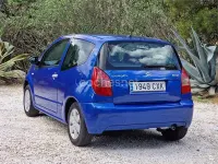 Usado Citroën C2 61 CV (44 kW) 2004 Azul Utilitario