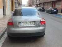 Usado Audi A4 130 CV (95 kW) 2004 Gris / plata Berlina