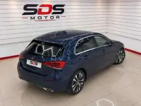 Usado Mercedes A180 116 HP (85 kW) 2019 Azul Citadino