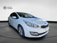 Usado Kia ProCeed 110 CV (80 kW) 2015 Blanco Utilitario