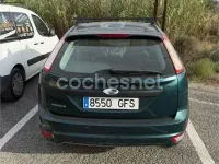 Usado Ford Focus Trend 100 CV (73 kW) 2008 Verde Berlina